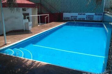 فندق Fiesta Portola