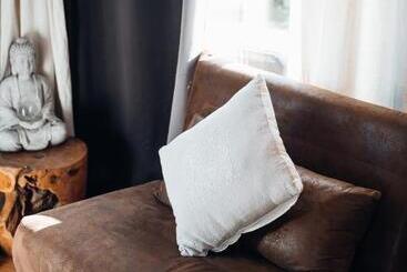 בית מלון כפרי Mas Des Cigales