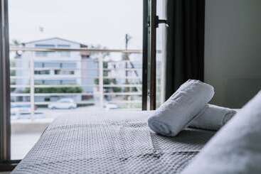 בית מלון כפרי Crystal Studios