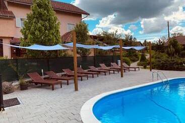 פנסיון Villa Rubcic