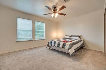 茅舍 Charming Family Home W/ Yard 24 Mi To Austin!