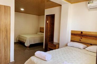 ホテル Internacional De Colon