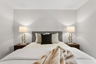 Hotel University Serenity Suites 15th