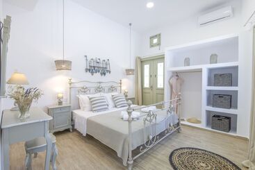 דירת נופש Arethousa House