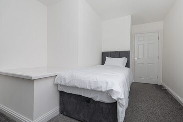 إقامة New Build 4 Bed Det House In Yorkshire Nr Leeds