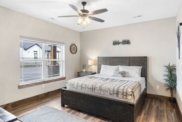 کلبه The Rock At Branson Cove 5 Bdr On Table Rock!