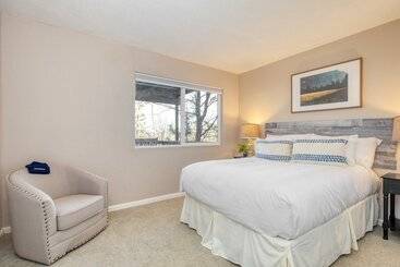 קוטג'' Blue Spruce By Avantstay Cozy Home W/ Dual Decks