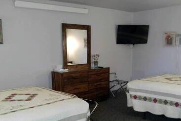 Carter Mountain Motel