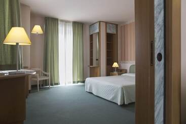 פונדק Aurum Ortona