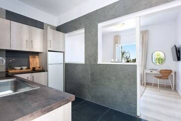 Reana Elegant Apartments By Konnect, Barbati