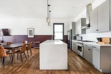 קוטג'' Linda By Avantstay Lovely 4br Condo In Heart Of Nashville