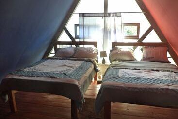 مبيت وإفطار Fireside Inn And Grill