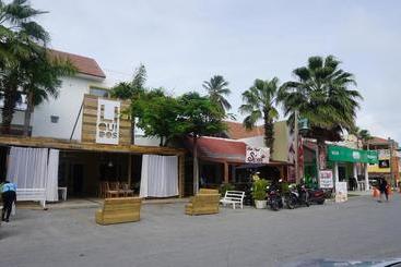 تختخواب و صبحانه Oreuga Apartahotel Boutique