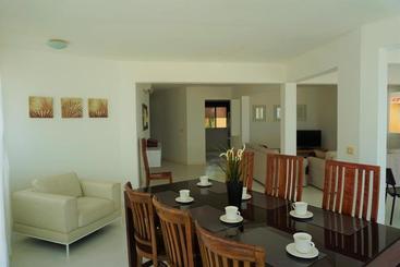 تختخواب و صبحانه Oreuga Apartahotel Boutique