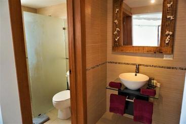 تختخواب و صبحانه Oreuga Apartahotel Boutique