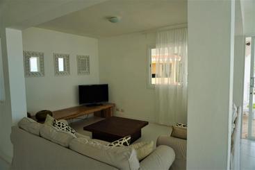 تختخواب و صبحانه Oreuga Apartahotel Boutique