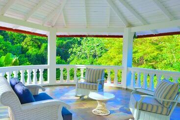 住宿加早餐 Villa Celeste Estate