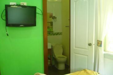 Dos Palmitos Bed And Breakfast