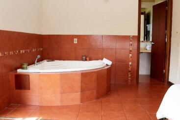 هتل Juana De Ibarbourou