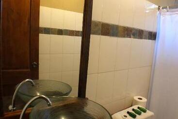 فندق Y Restaurante Mama Ines