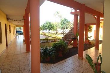 هتل Miraflores