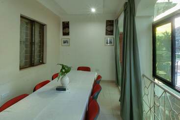 ホテル The Walkgard Transit