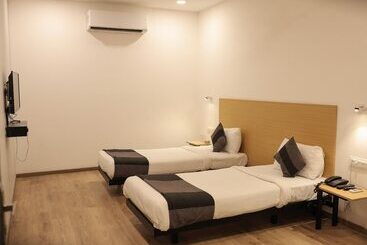 酒店 Signature Inn