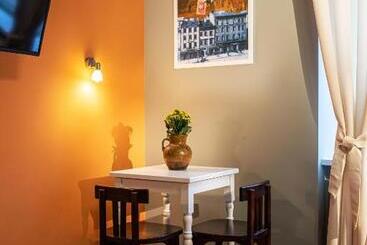 فندق صغير Post House Rooms