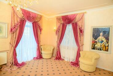 مبيت وإفطار Petrovskyi Brovar
