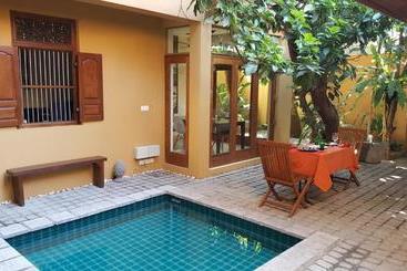 تختخواب و صبحانه Urban Bliss Studio