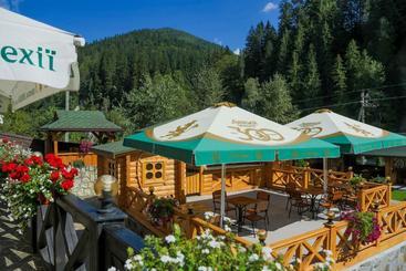 هتل Forest House