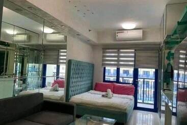 هتل Benedick Place At Sea Residences