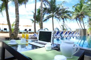 Отель Nico Beach