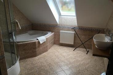 酒店 Rustikal Hustopeče   Vinný Ráj S Cimbálem A Chutěmi Jižní Moravy