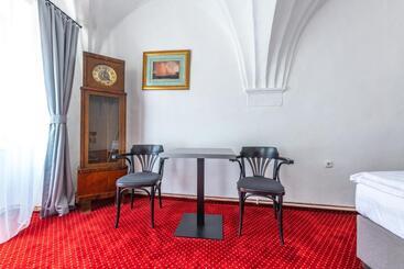 ホテル Třebovská Restaurace