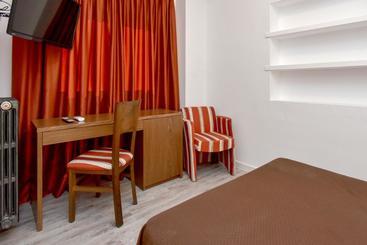 مُتل Nou Parador De Gualda