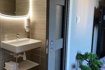 Отель Breidablikk Guesthouse