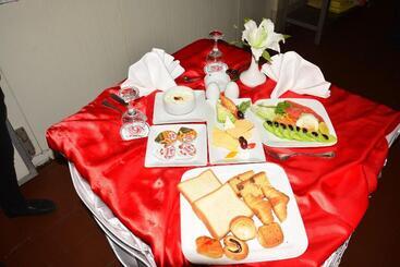 فندق Jewel Glorious