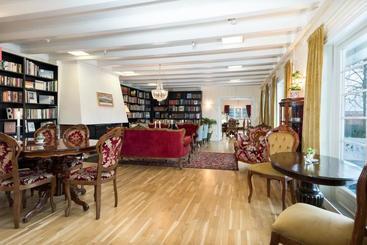 تختخواب و صبحانه Nidaros Pilegrimsgård Hotell