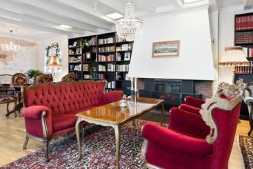 تختخواب و صبحانه Nidaros Pilegrimsgård Hotell