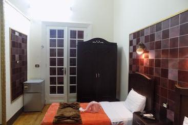 هاستل Ramses Palace