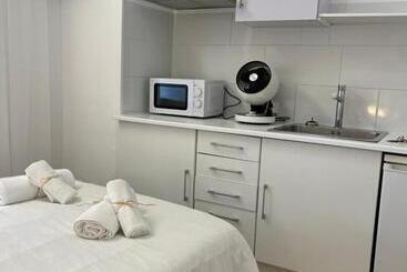 הוסטל Bora Dormir