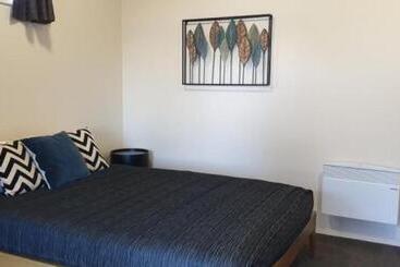 هاستل Lakes Edge Lodge