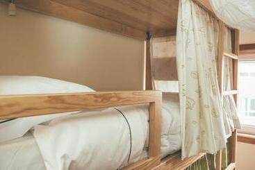 호스텔 Oportocean