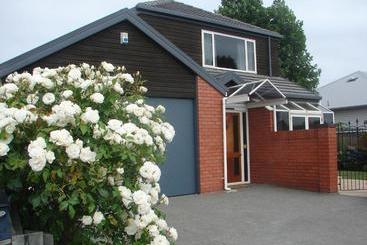 Aroha Riccarton Bed And Breakfast