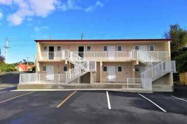 Bayfield Motel And Apartment