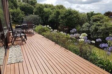 تختخواب و صبحانه A Room With A View