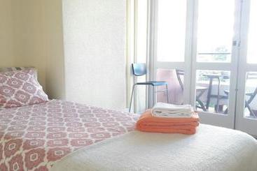 تختخواب و صبحانه Autentik Guest House