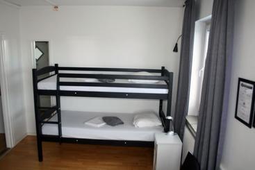 هاستل Carlstadcity H Boutique Hotell