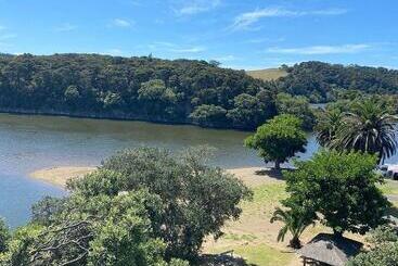 Waterfalls Estate   Motel & Campground